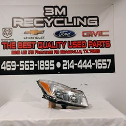 Passenger Side Headlight For 2014 Buick Regal 