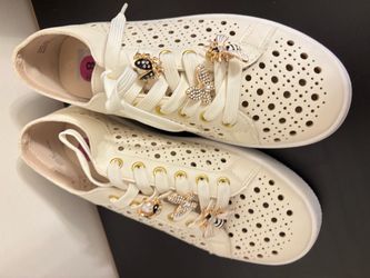 Women’s Sneakers