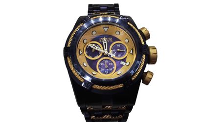 Invicta 38748 Purple Regular Watch