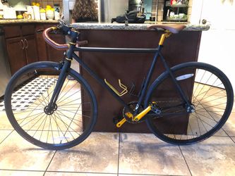 Custom Black & Gold Fixed Gear Bike – 54cm – Clean & Ready to Ride