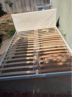 Queen size bed frame and mattress