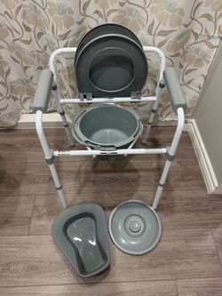 Toilet commode