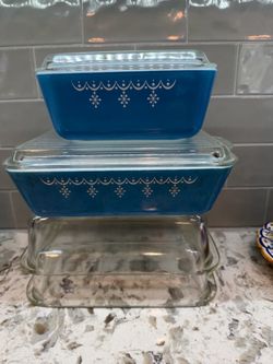 Vintage Pyrex Blue Snowflake Refrigerator Dishes with Lids