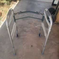 Walker With Wheels 