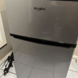 Used Minifridge For Sale Un Glendale 