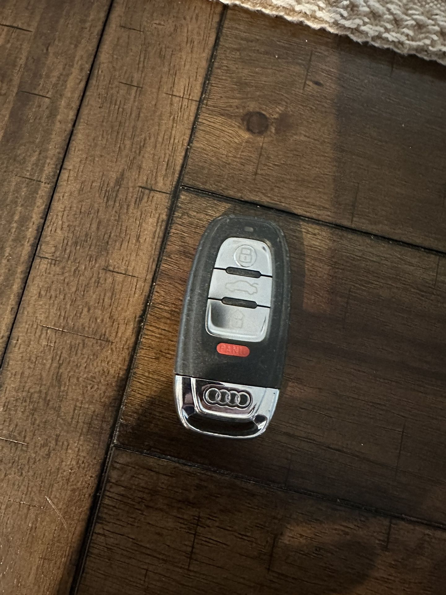 Audi Key *READ DESCRIPTION*
