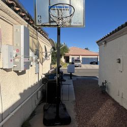 Spalding Basketball Hoop