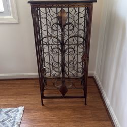 32-bottle Wine Rack Fleur De Lis Design