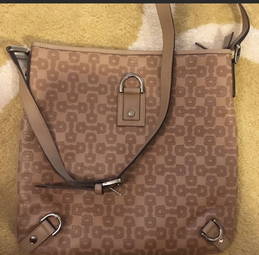 Authentic Gucci crossbody bag