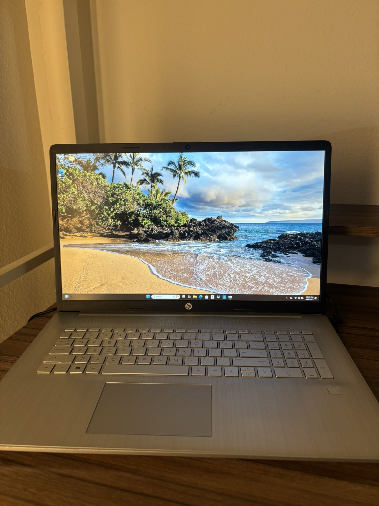 17 HP Laptop - Ryzen 5, 16GB Ram, Windows 11, HP Laptop 17-cp0013dx