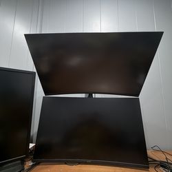 2 Acer 31’ monitors 165hz