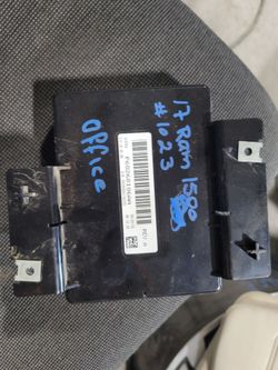 17 Ram 1500 AC And Heater Control Module OEM