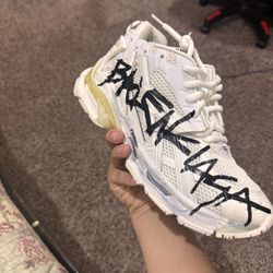 Balenciaga Graffiti 