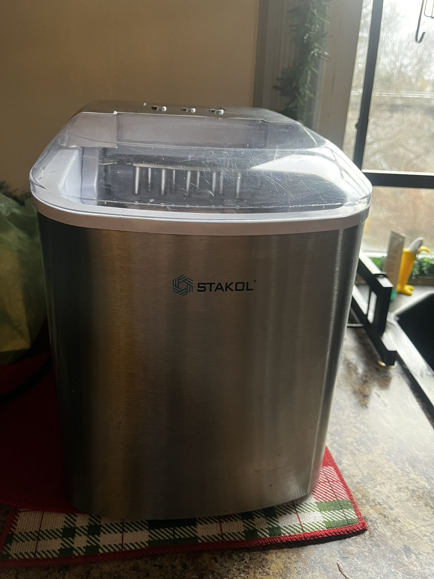 Ice Maker
