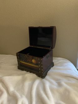 Table Top Storage Chest