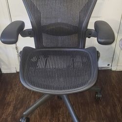 Herman Miller Aeron Size B