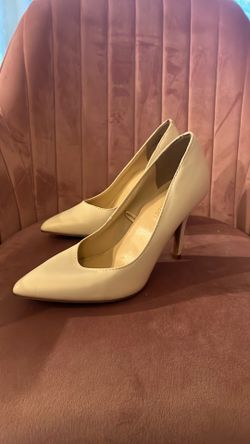Off White Nine West Heels Size 6M