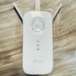 TP-Link Wifi Extender AC1750 Like new