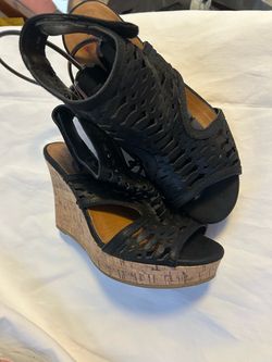 Zapatos para  dama color negro plataforma cómodos