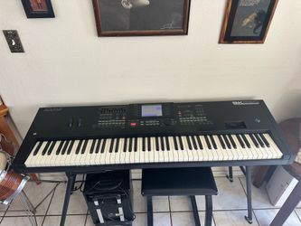 SK880 World Keyboard Piano