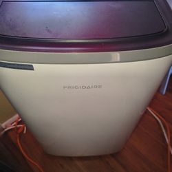 FRIGIDAIRE AC