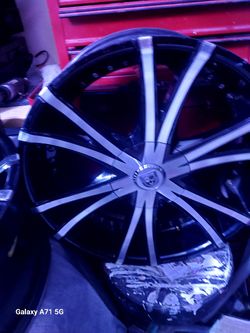 Lexani 20 Inch Rims Pretty New