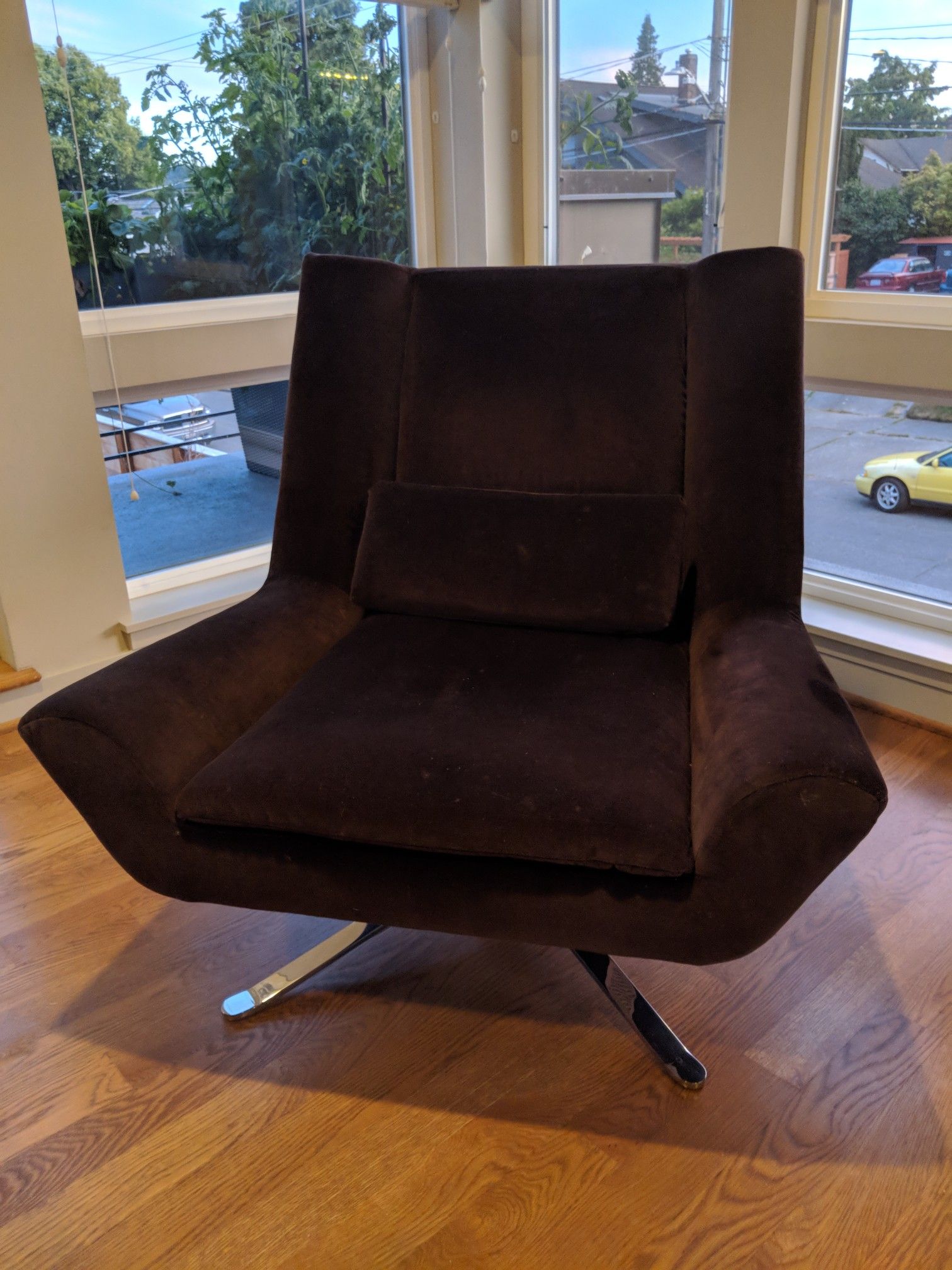 1 Restoration Hardware Modern Swivel Chair
