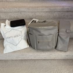 Fawn Design Diaper Bag Backpack – Gray – Excellent Condition