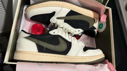 Air Jordan 1 Low Sneakers Travis Scott