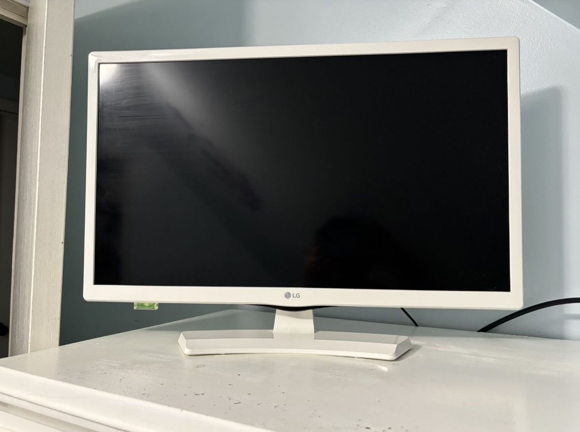 24 Inch White LG TV