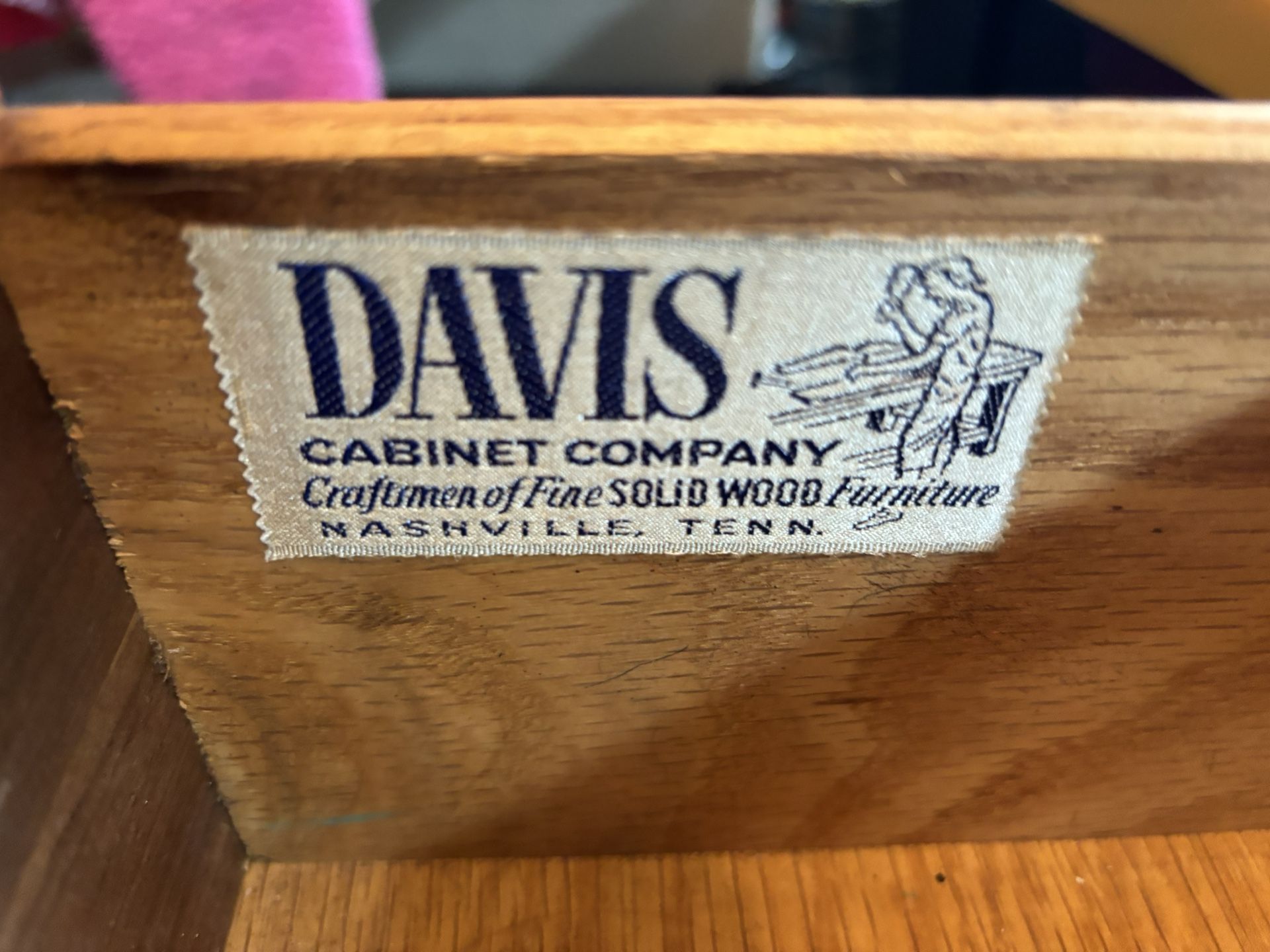 Dave’s Antique Table &chair
