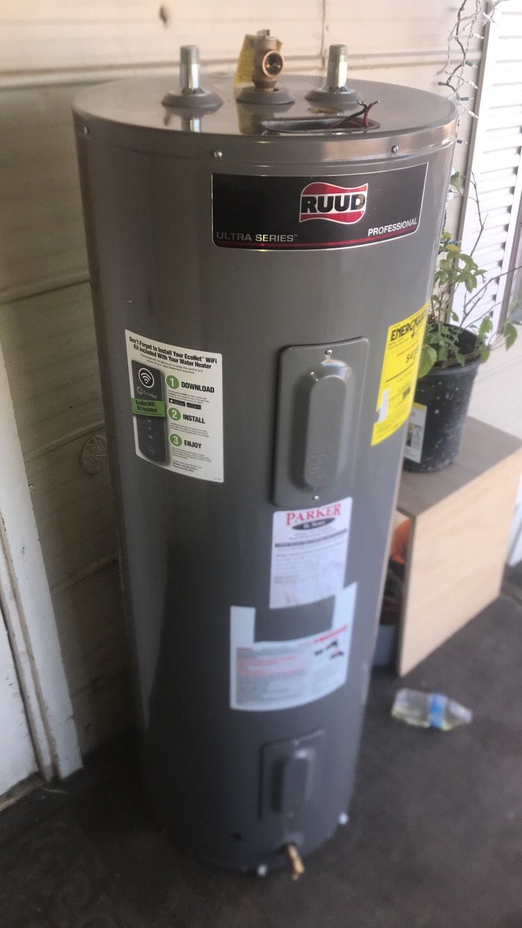 $$220$! Electric water heater- boiler electrico (50 gallons!)