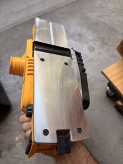 DeWalt DCP580 Cordless Planer - Like New