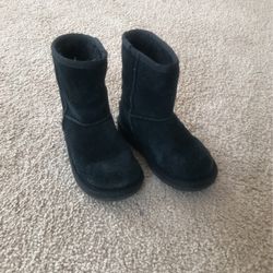 Girls KOOLABURRA UGG Boots Size 10 Black