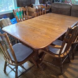 OAK DINING ROOM TABLE - “BEST OFFER” -6 CHAIR-2 TABLE LEAVES