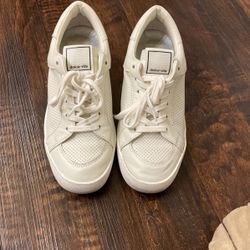 Dolce Vita Women’s tennis shoes 