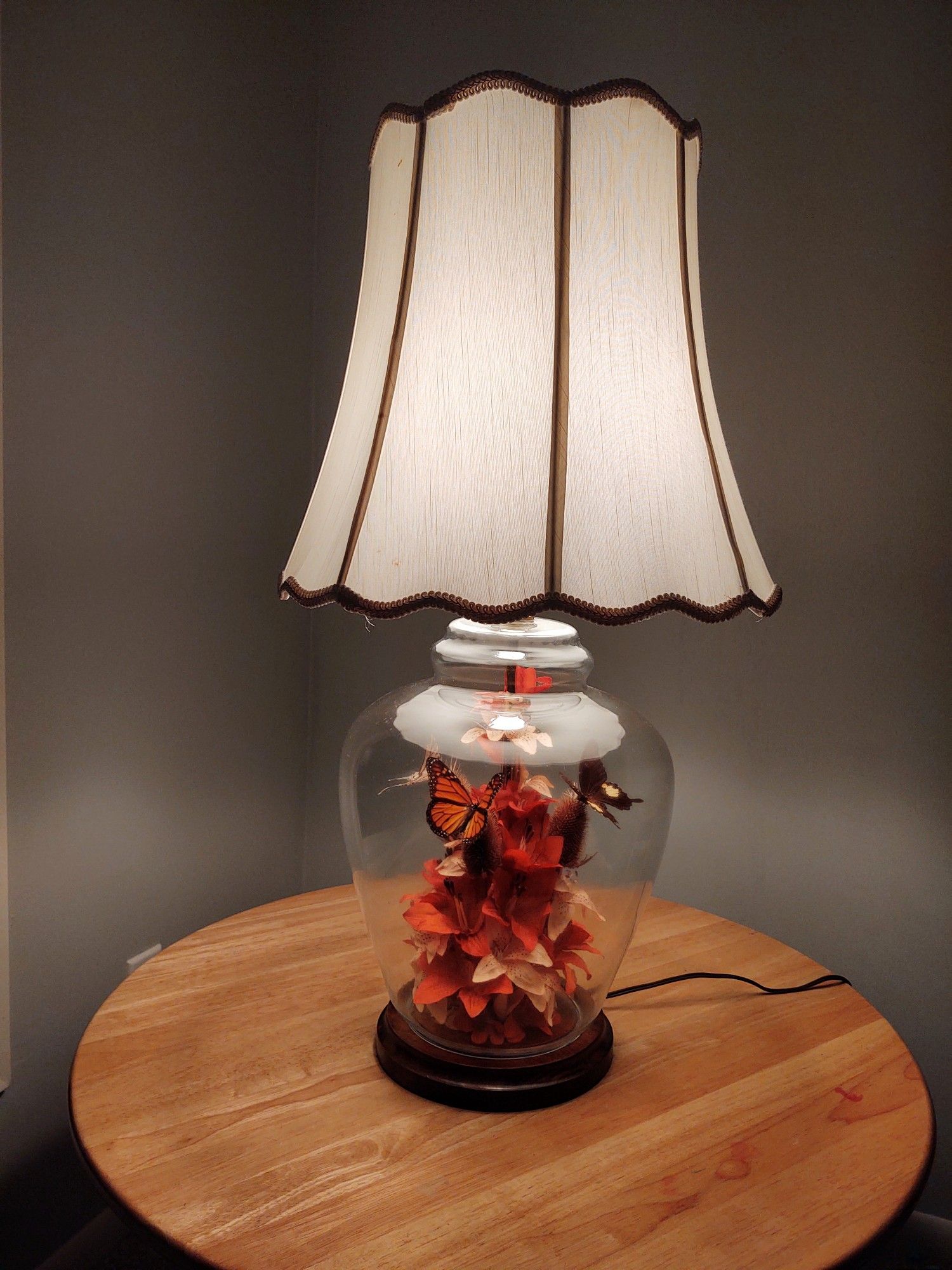 Vintage Butterfly Garden Terrarium Accent Lamp