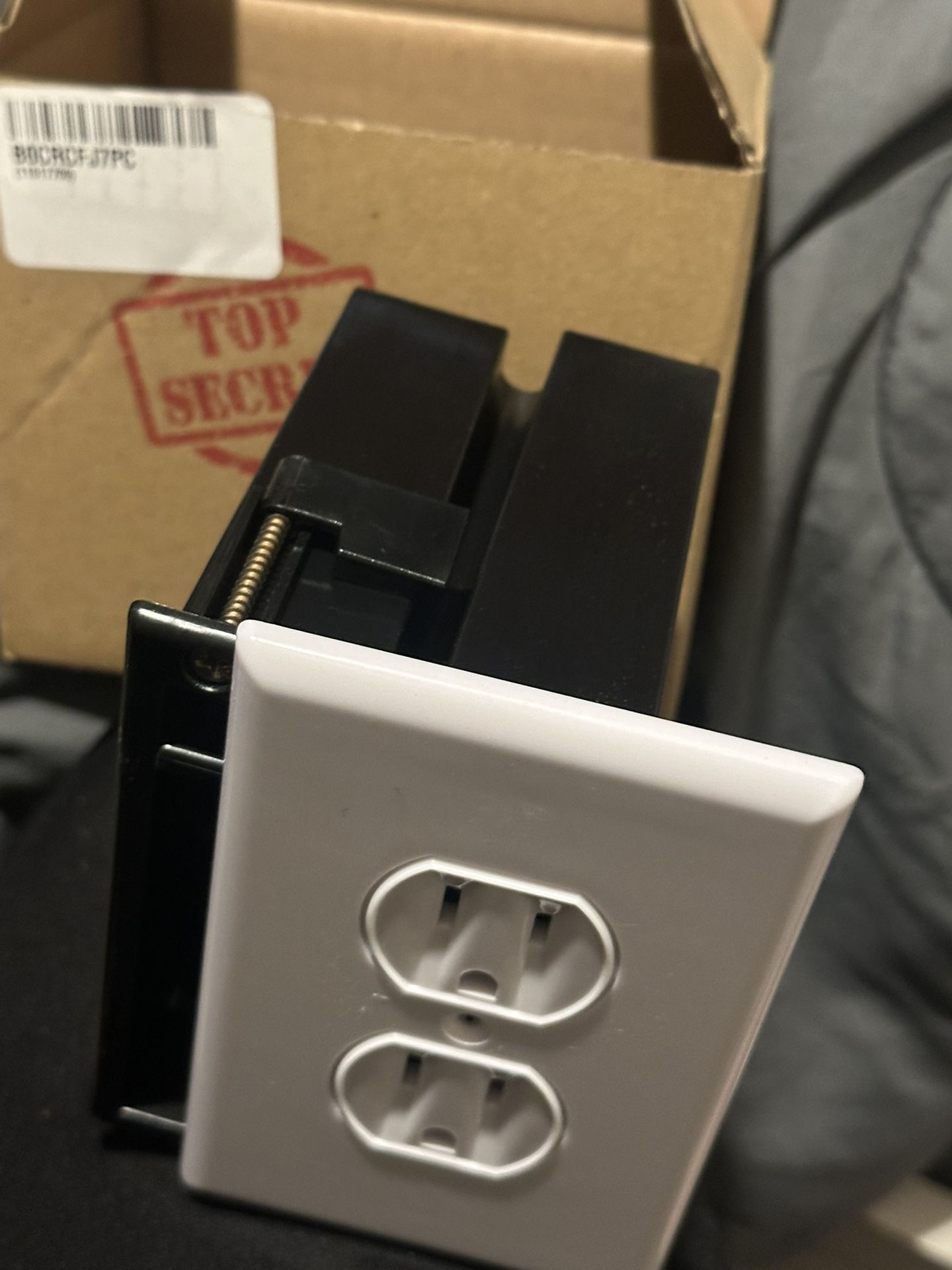 Discreet Outlet Plug