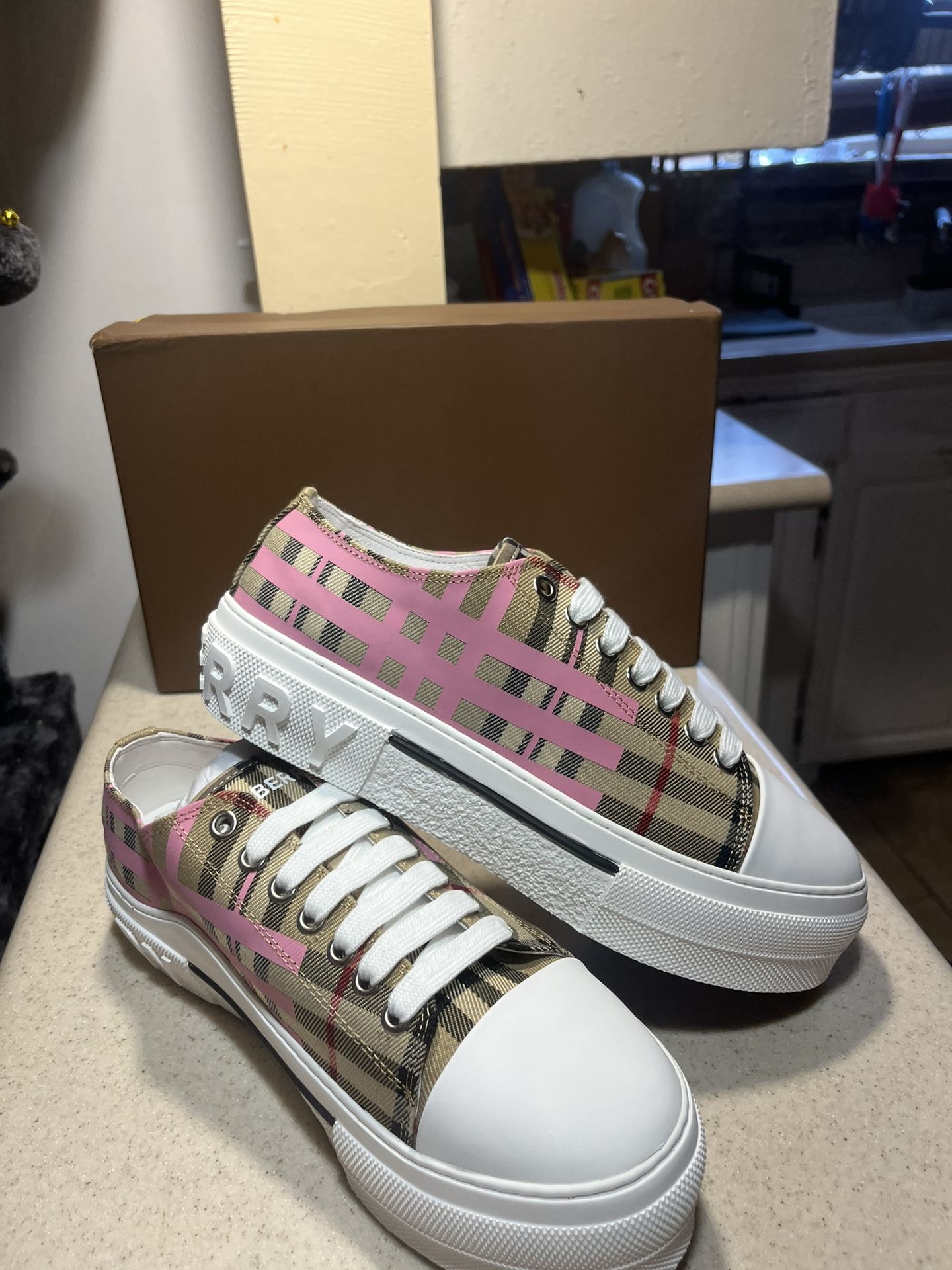 pink burberry shoes
