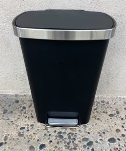 EKO Hana 13-Gallon Step Trash Can - Black