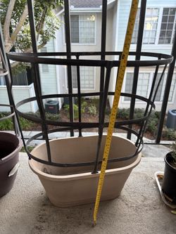 Plant pots with support cage