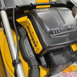 DEWALT 2×20V MAX XR 21in Push Lawnmower Kit