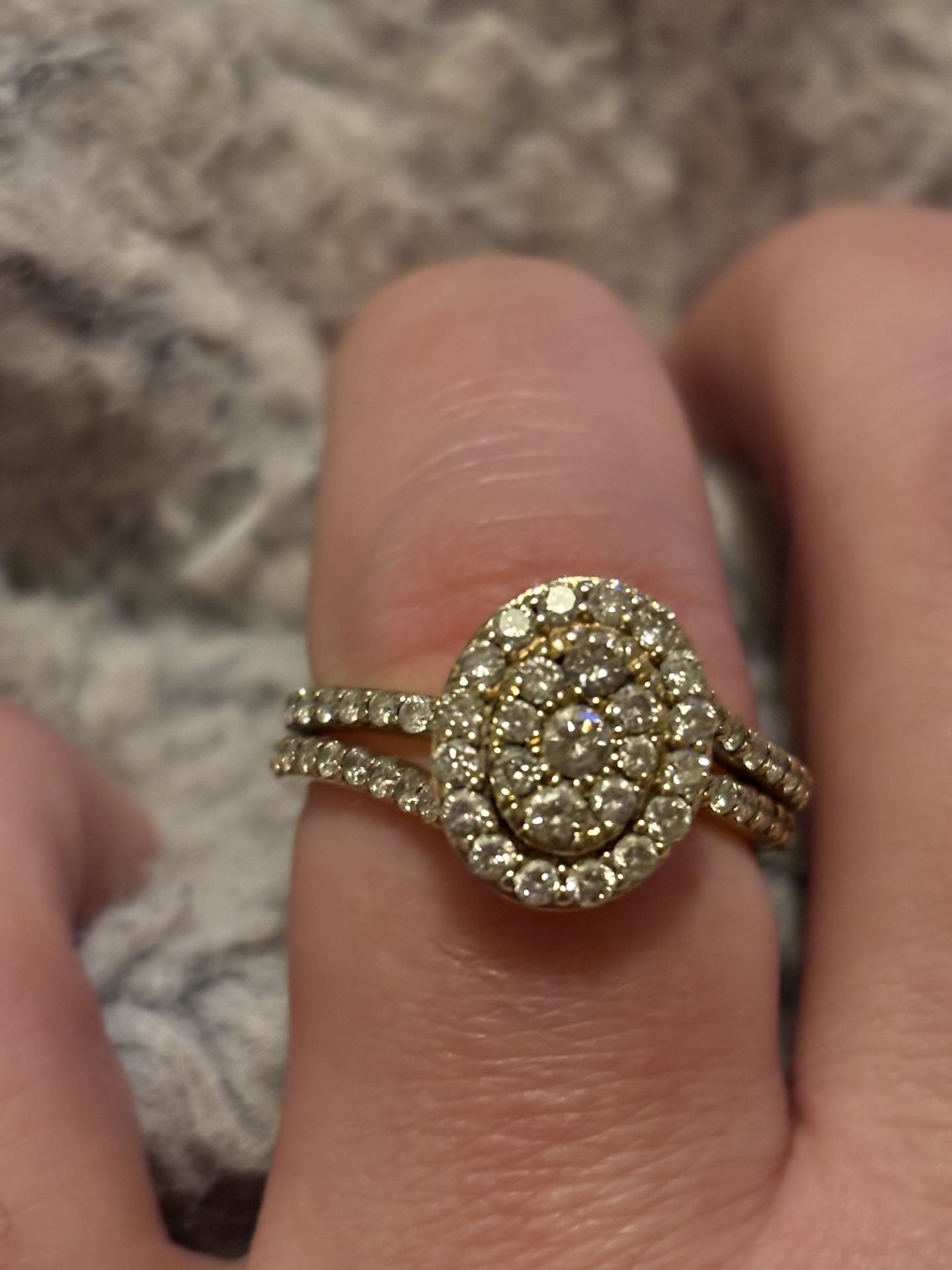 10k Yg 1.00ct Tw Oval Diamond Women’s Wedding Set