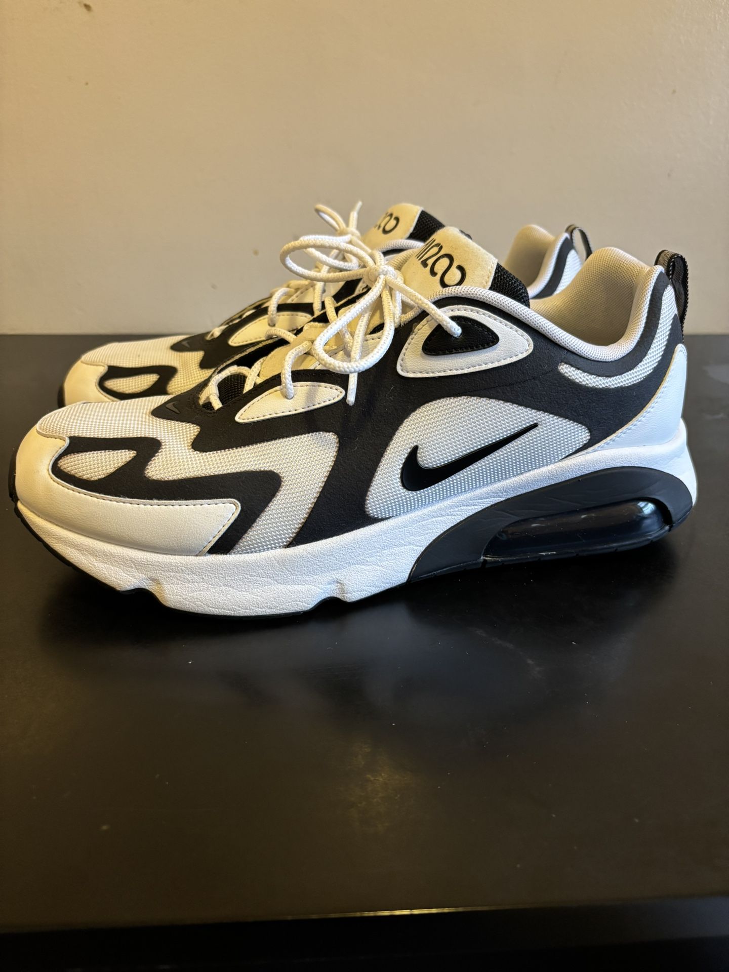 Nike Air Max 200 (Sz 13)