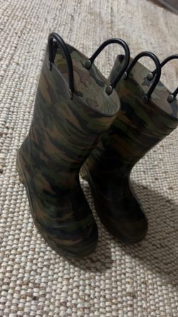 Kids Rain Boots size 12