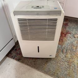 50 Pint Dehumidifier Work Horse Dehu  Needs Drainage Hose For Direct Draining