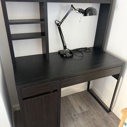 Black Desk