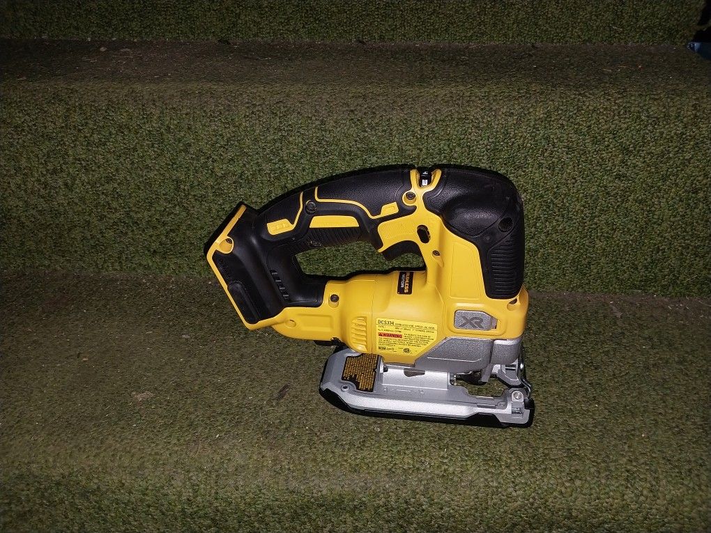 Dewalt 20V MAX XR Cordless Btushless Jigsaw