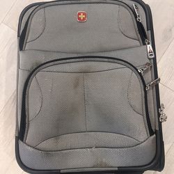 Luggage (Swissgear Carryon Roller)