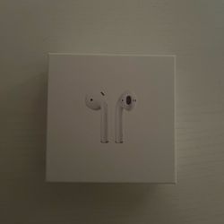 Apple AirPods 2nd Generation – Wireless Earbuds w/ Charging Case (Great Condition)